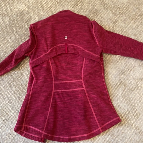 Lululemon define jacket size 4 - Picture 3 of 5